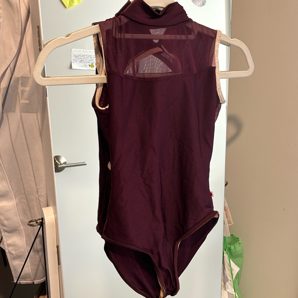 Yumiko Camila Leotard